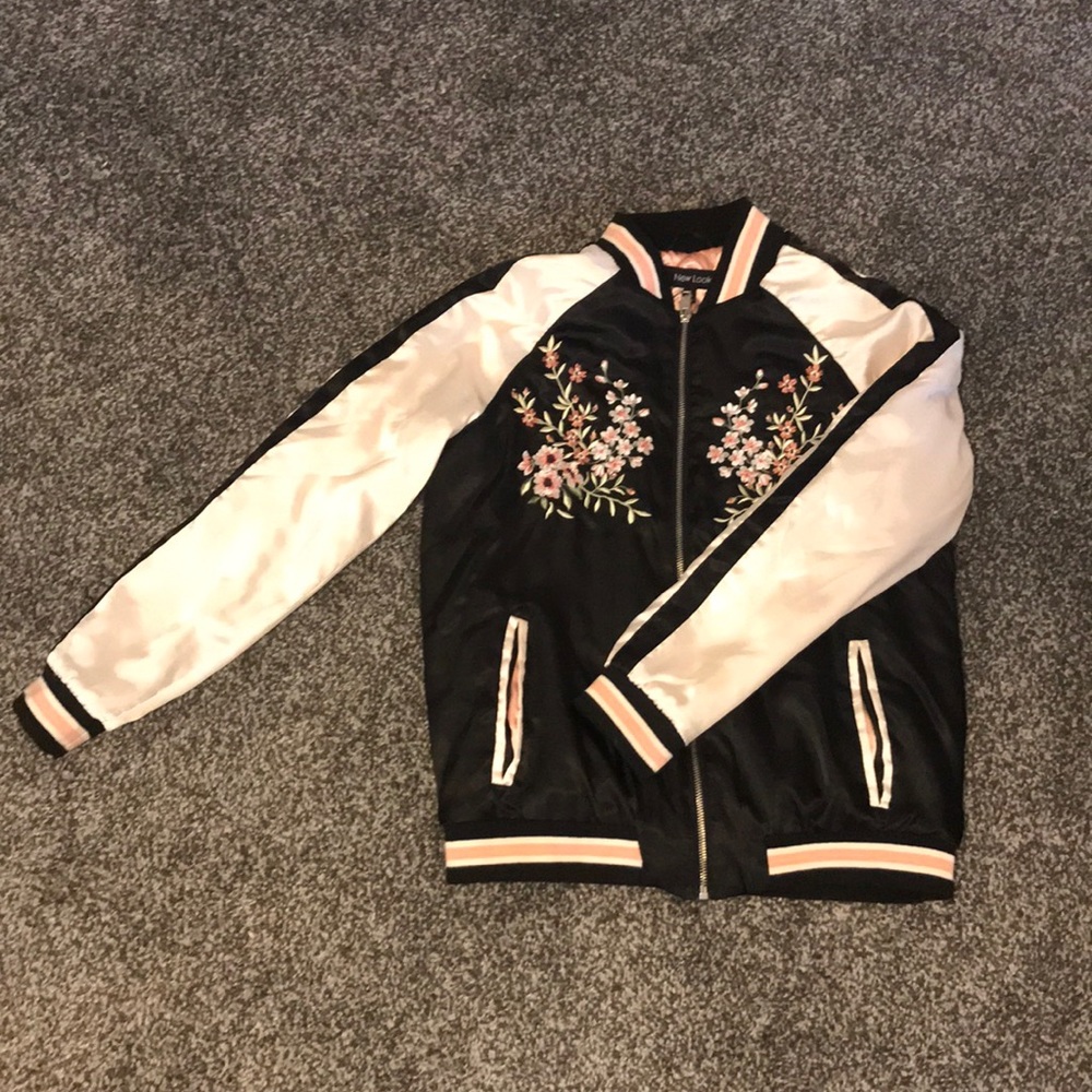Super stylish never worn jacket!
